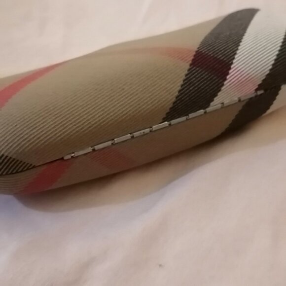 Burberry Hardshell Eyewear Case - Picture 5 of 6
